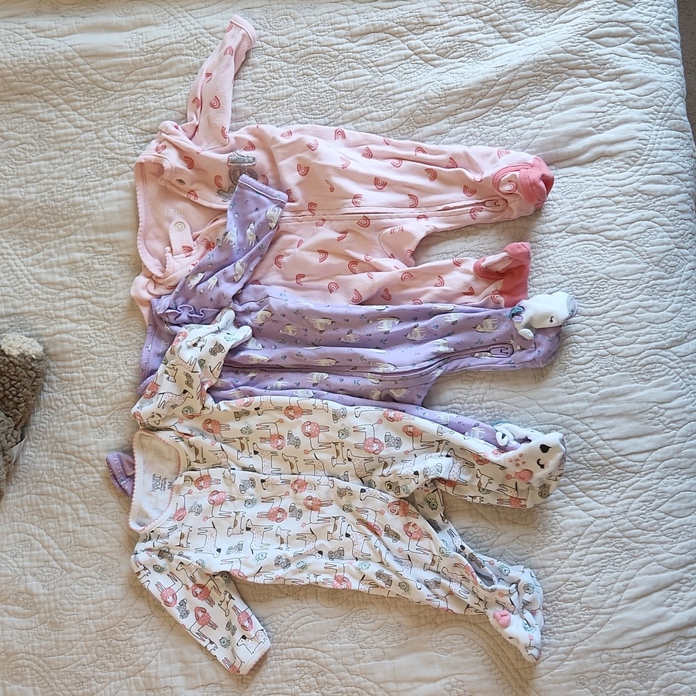 3mo Carter's footie jammies 2 pack Pink And White (Not Purple Unicorns)